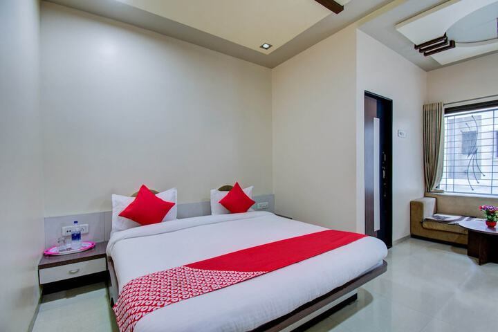 Room 15 of 38
