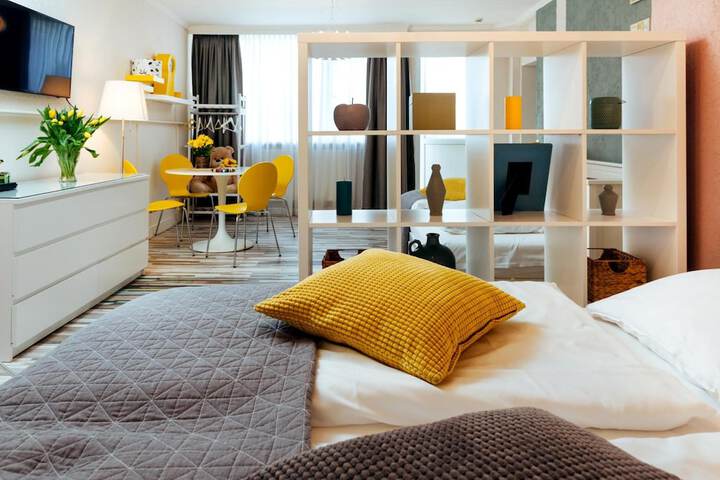 Room 33 of 64