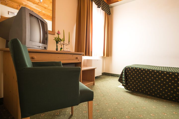 Room 13 of 46