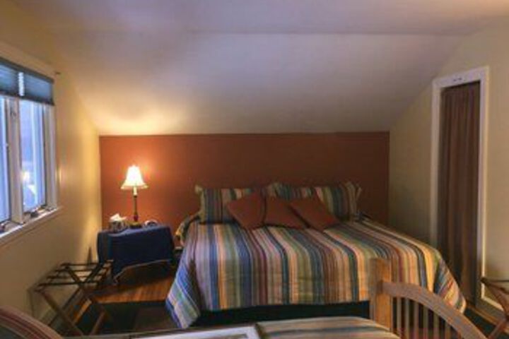 Room 25 of 40