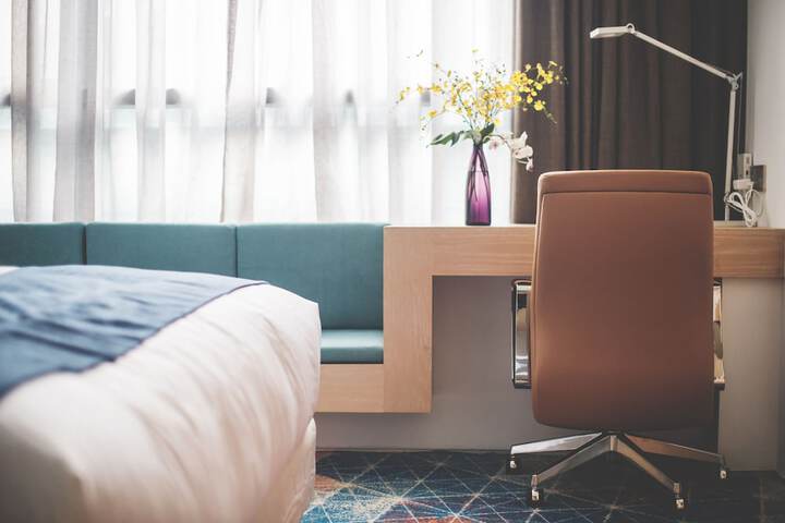 Room 14 of 60