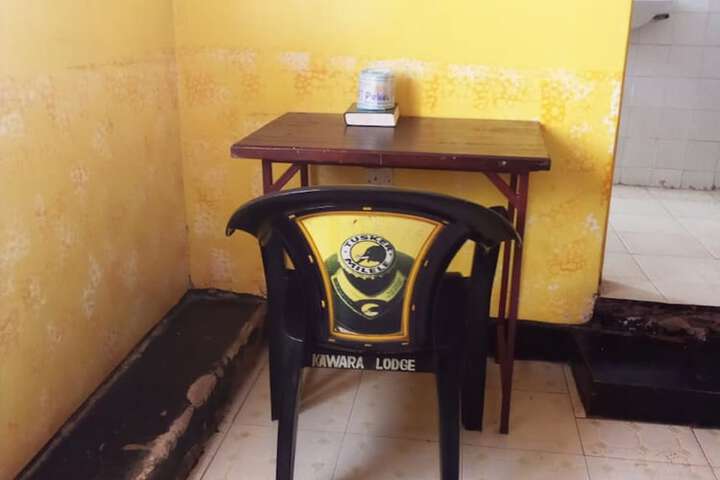 Room 5 of 10