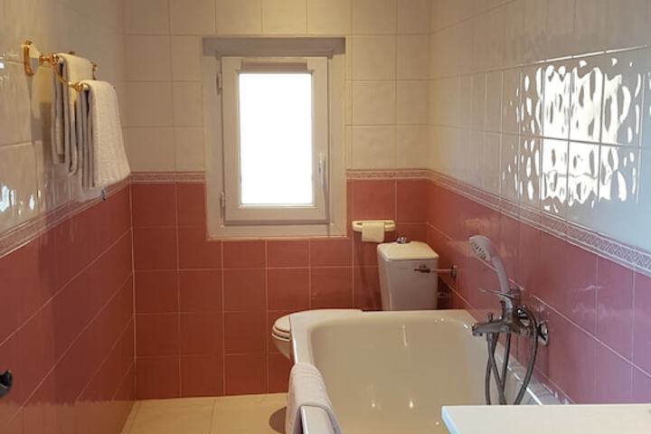 Room 32 of 51