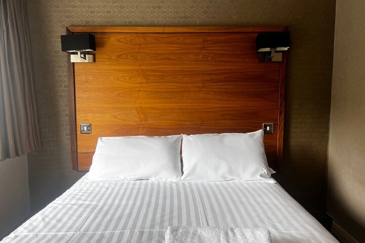 Room 4 of 22