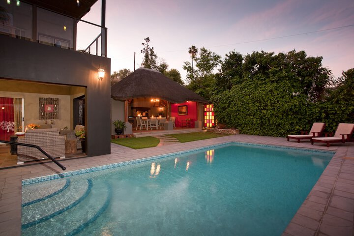 Pool 120 of 150