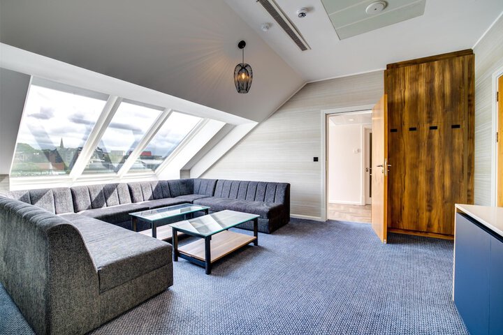 Room 60 of 192