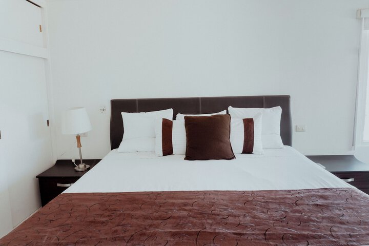 Room 6 of 56