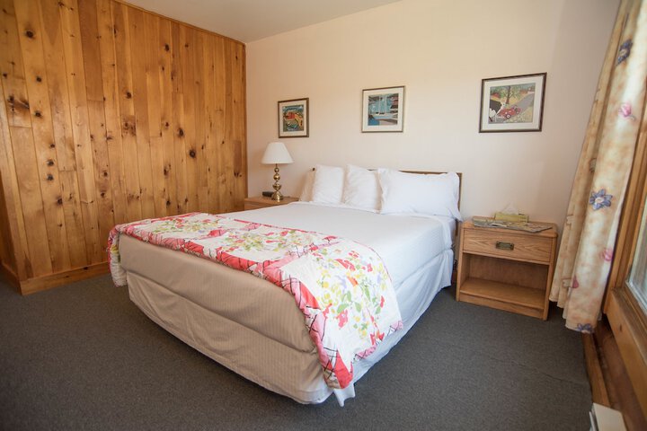 Room 8 of 32