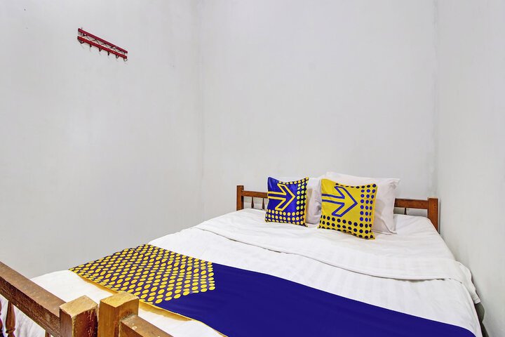 Room 11 of 23