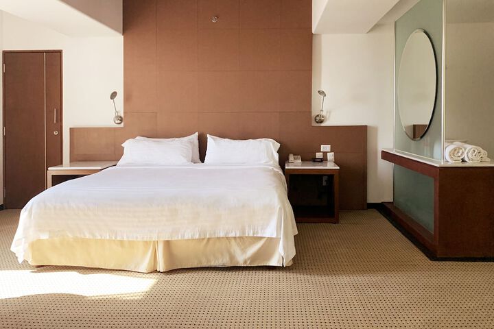 Room 15 of 81
