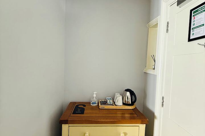 Room 14 of 64