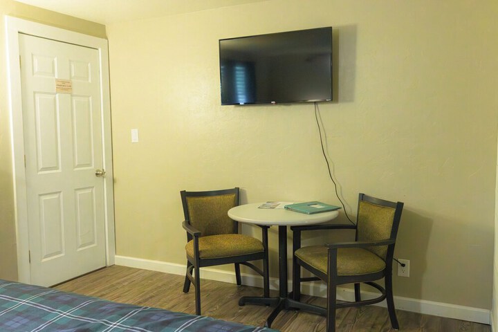 Room 253 of 917