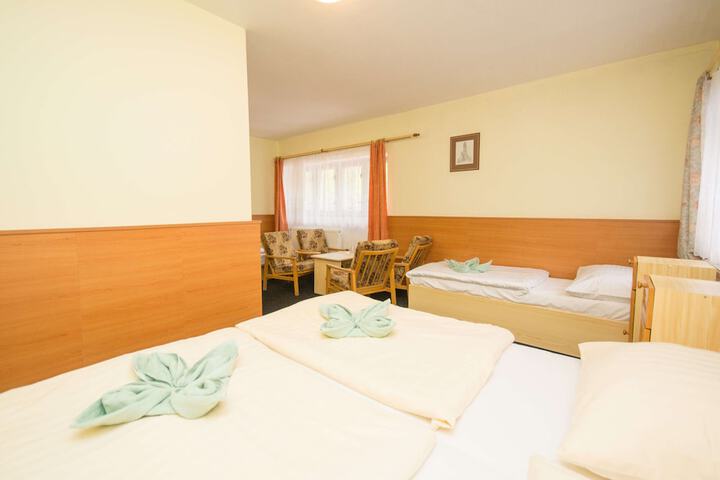 Room 5 of 48