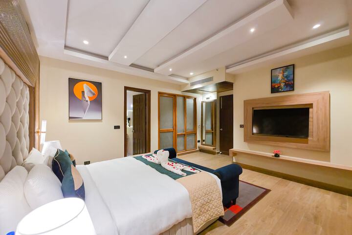 Room 25 of 93