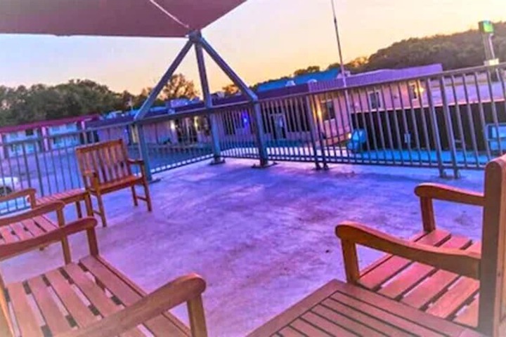 Terrace/Patio 20 of 21
