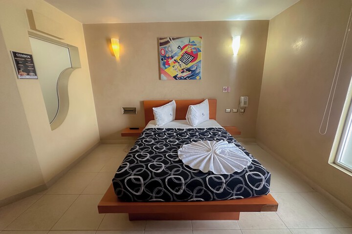 Room 19 of 42