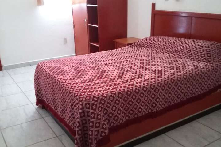 Room 3 of 37
