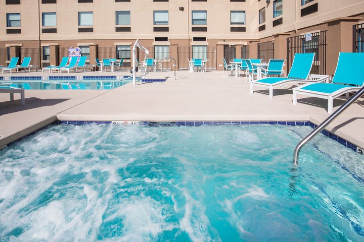 Pool 12 of 39