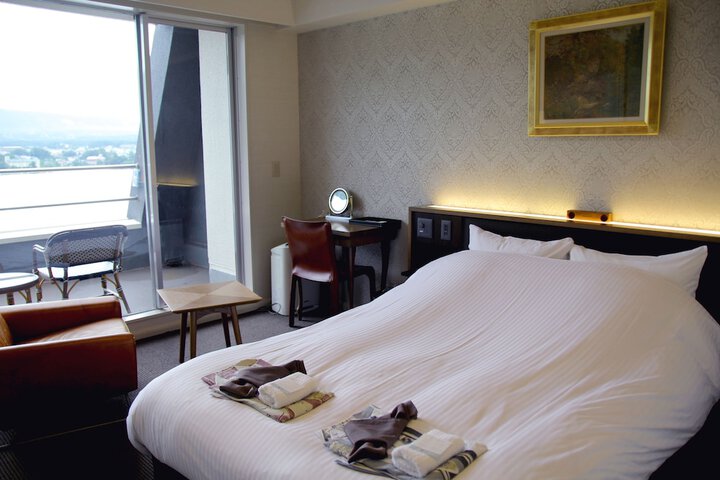 Room 15 of 127