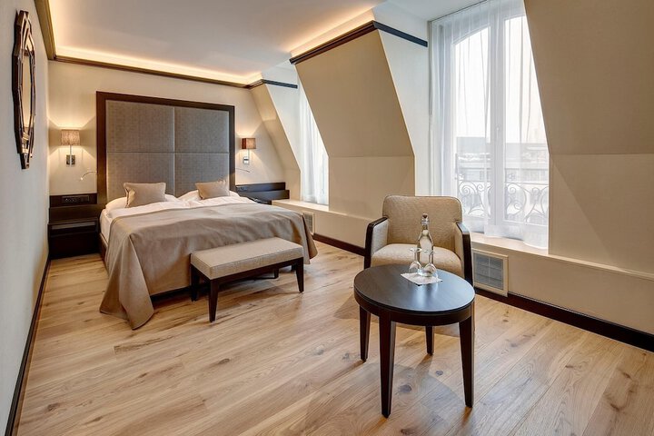 Room 75 of 146