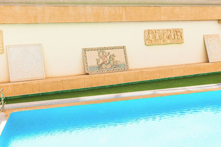Pool 62 of 109