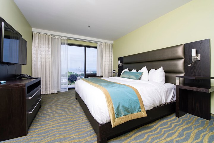 Room 27 of 79