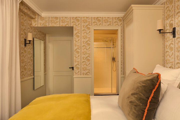Room 41 of 79