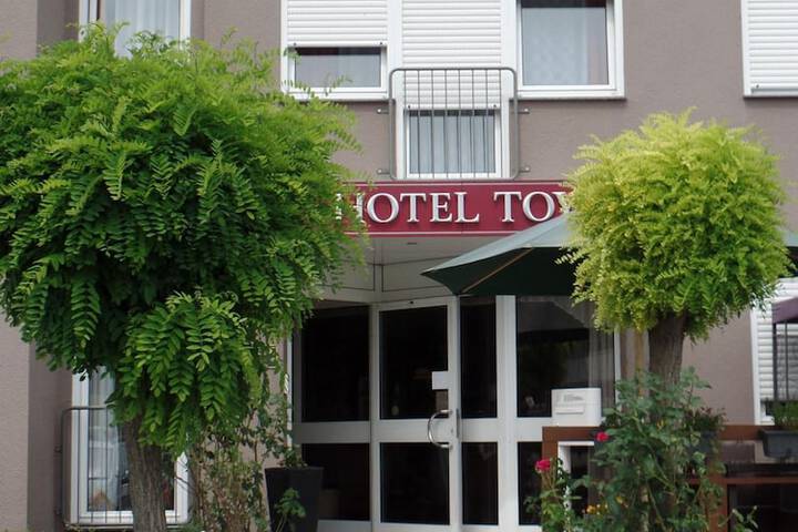 Hotel 43 of 43