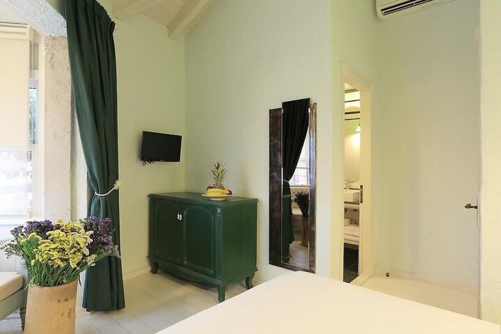 Room 13 of 59