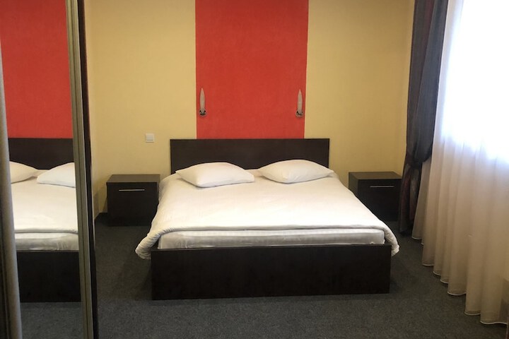 Room 11 of 78
