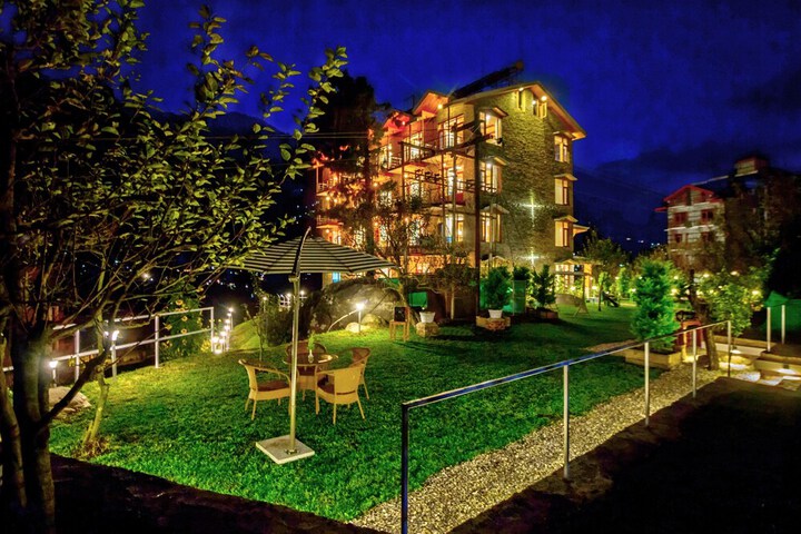 Hotel Exterior 39 of 63