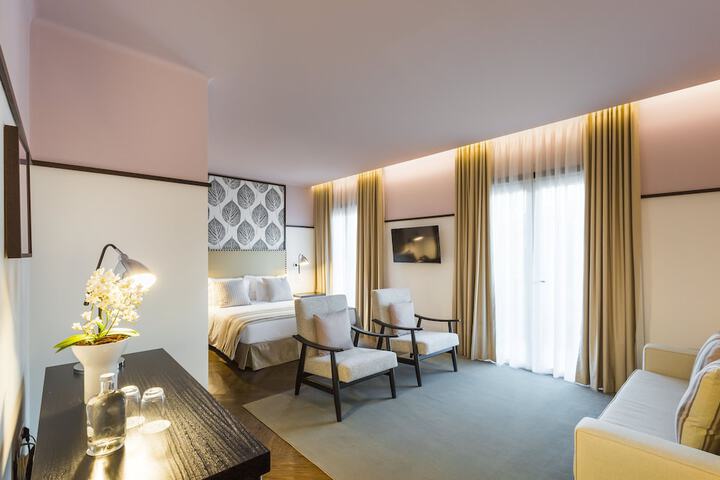 Room 10 of 75
