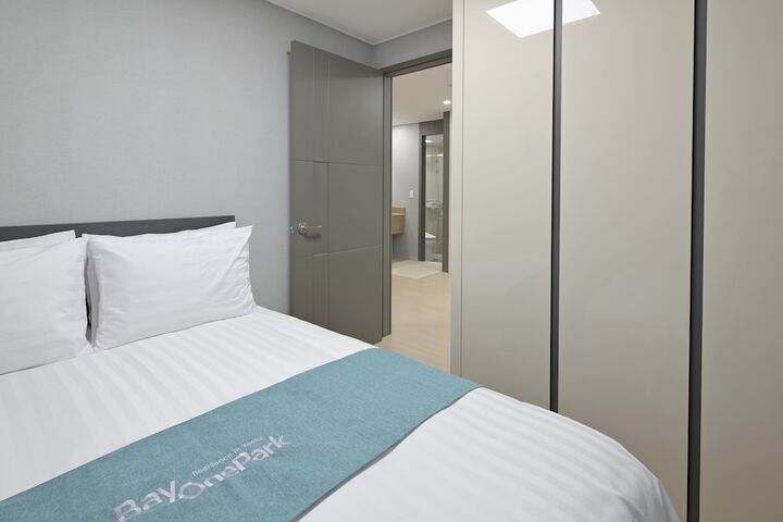Room 10 of 36
