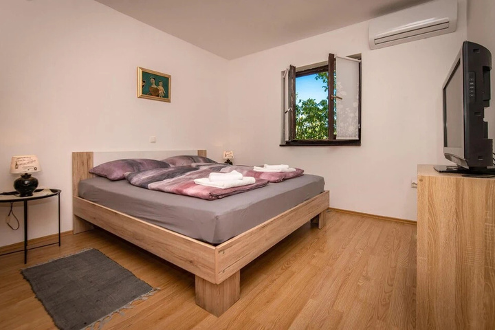 Nice Home in Stifanici With Wifi and 1 Bedrooms