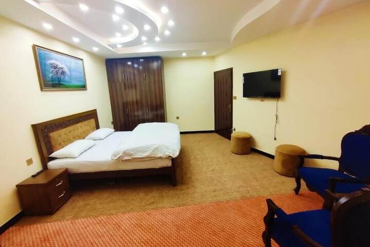 Room 2 of 6