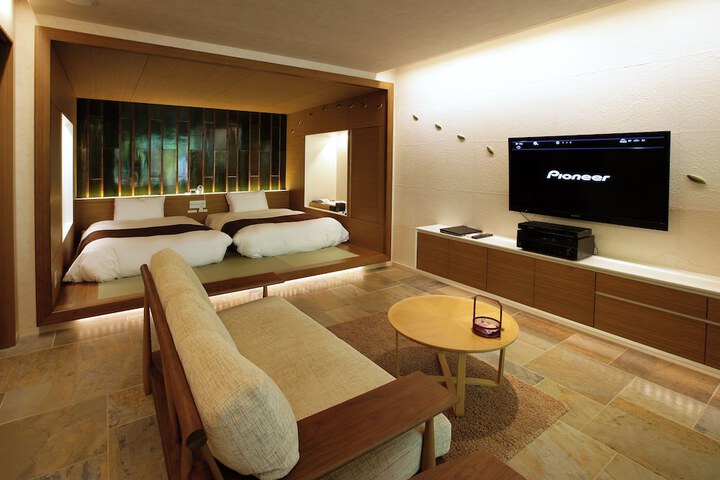Room 36 of 75