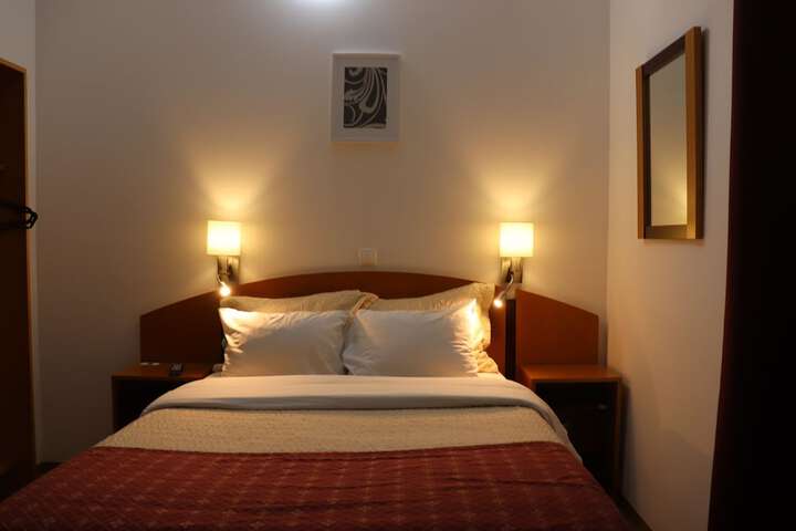 Room 51 of 113