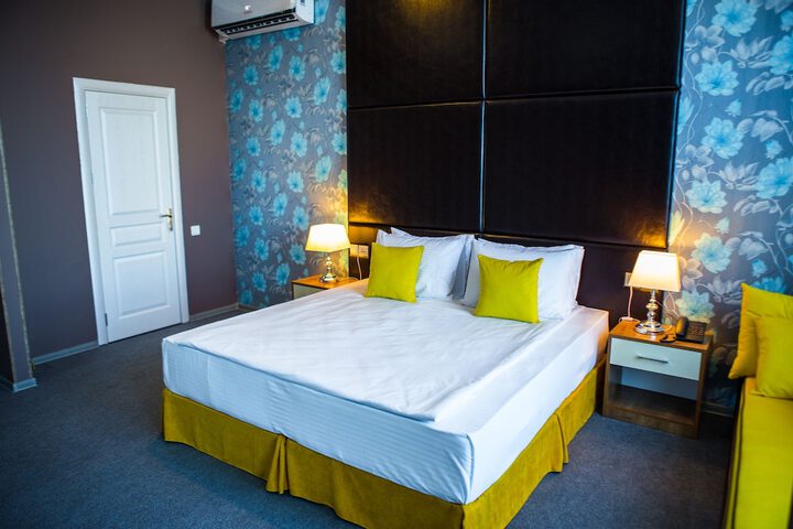 Room 8 of 46