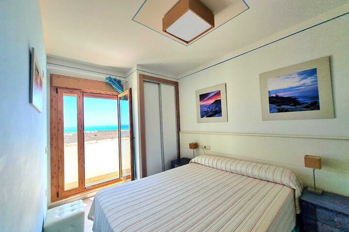 Room 9 of 34