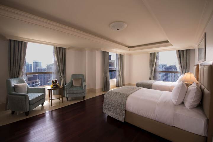 Room 7 of 53