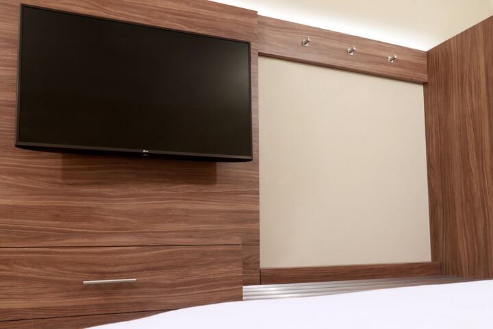 Room 15 of 63