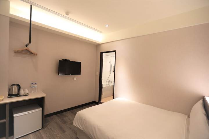 Room 18 of 79