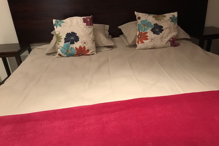 Room 4 of 18