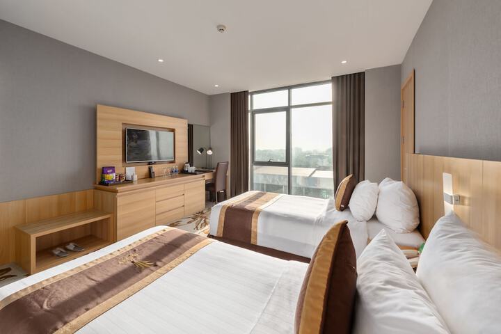 Room 44 of 122