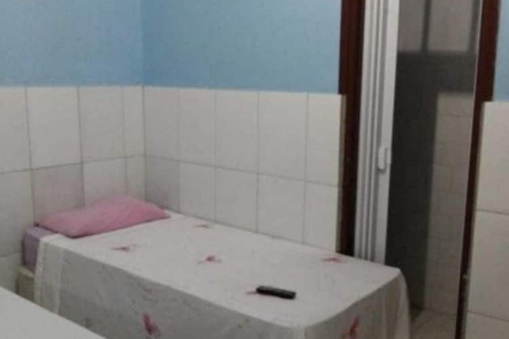 Room 8 of 28