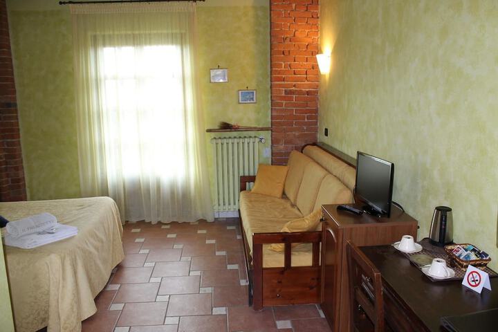 Room 4 of 35