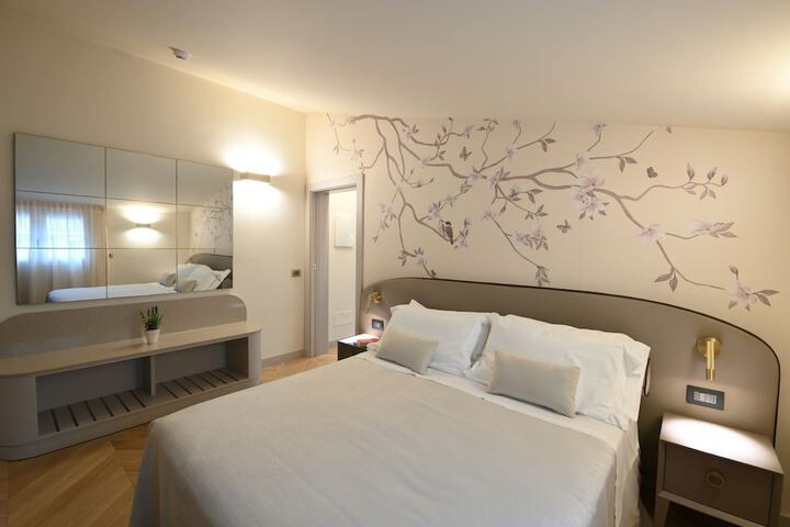 Room 32 of 111