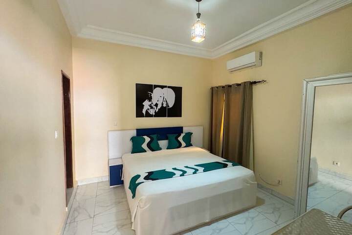 Room 8 of 21