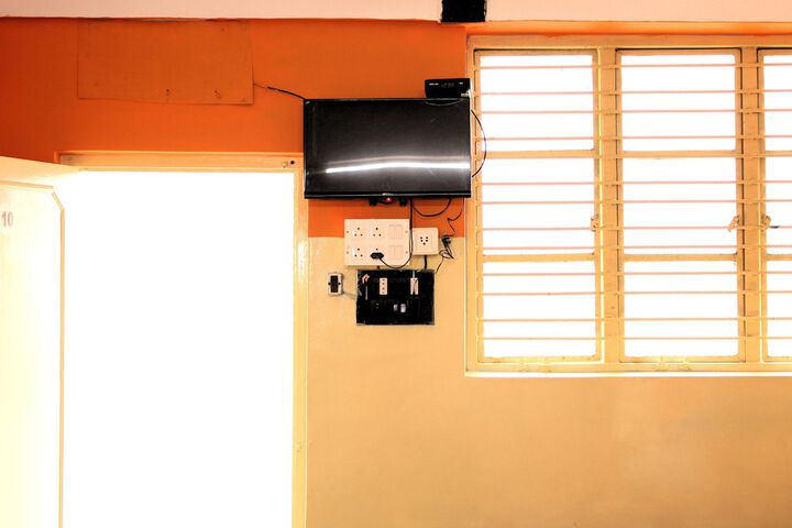 Room 10 of 26