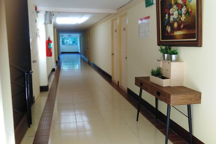 Ballroom/Hall 32 of 39